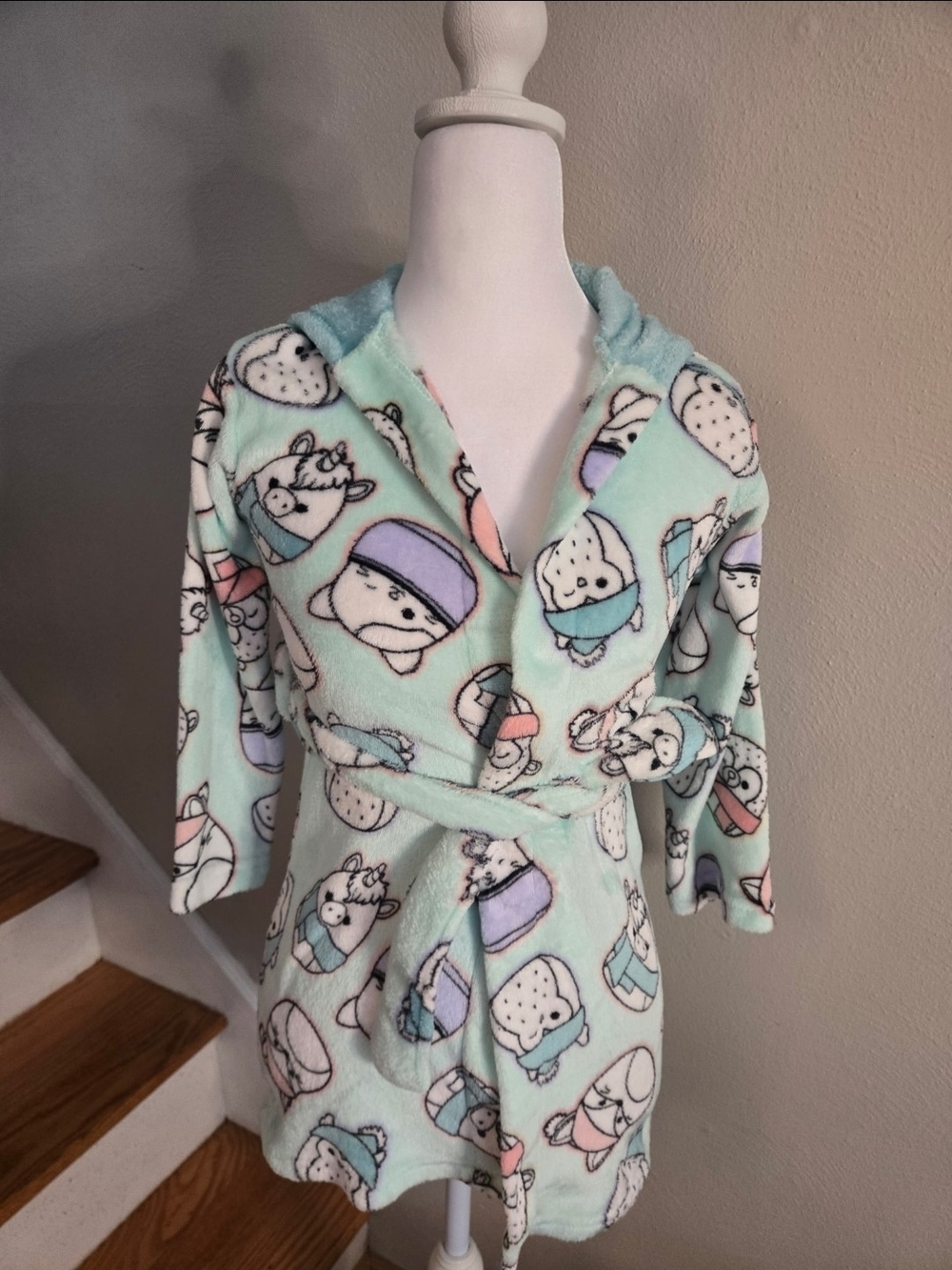 Squishmallow Mint Green Kids Fuzzy Robe with Hoodie Size Girls Small